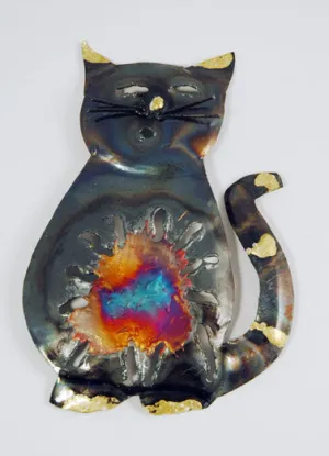 Recycled Tin Cat sitting